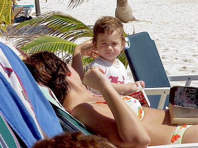 Mommy and Daughter 1.jpg (114442 bytes)