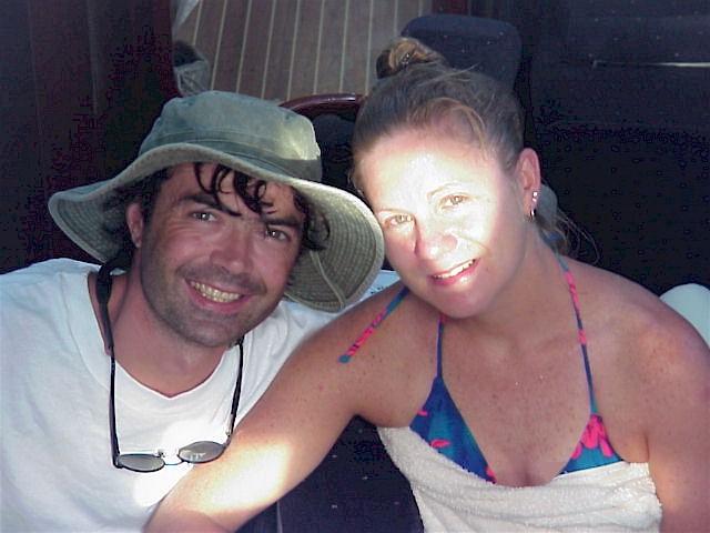 Patty n Joe get ready to board dingy for sandy spit.jpg (69431 bytes)